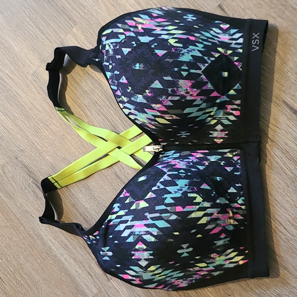 VSX Knockout sports bra
